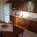 Nel Villa *